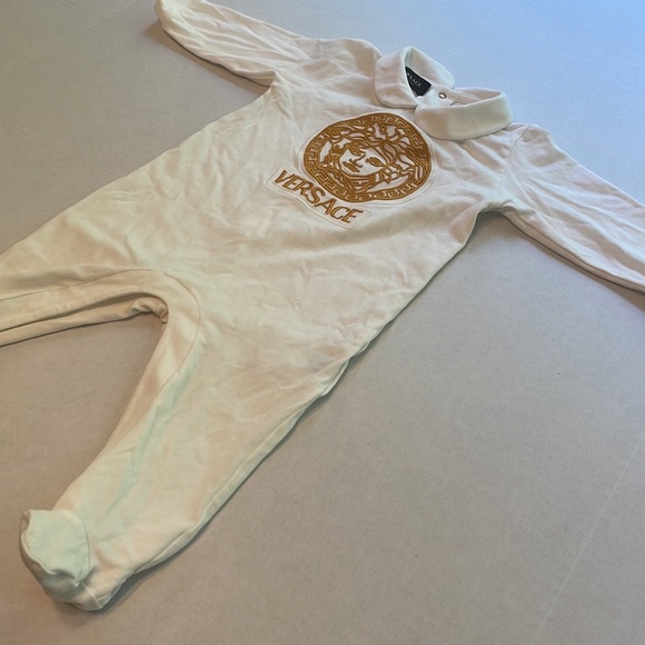 Versace
Baby's Logo Cotton-Blend Footed Bodysuit - Picture 4 of 11